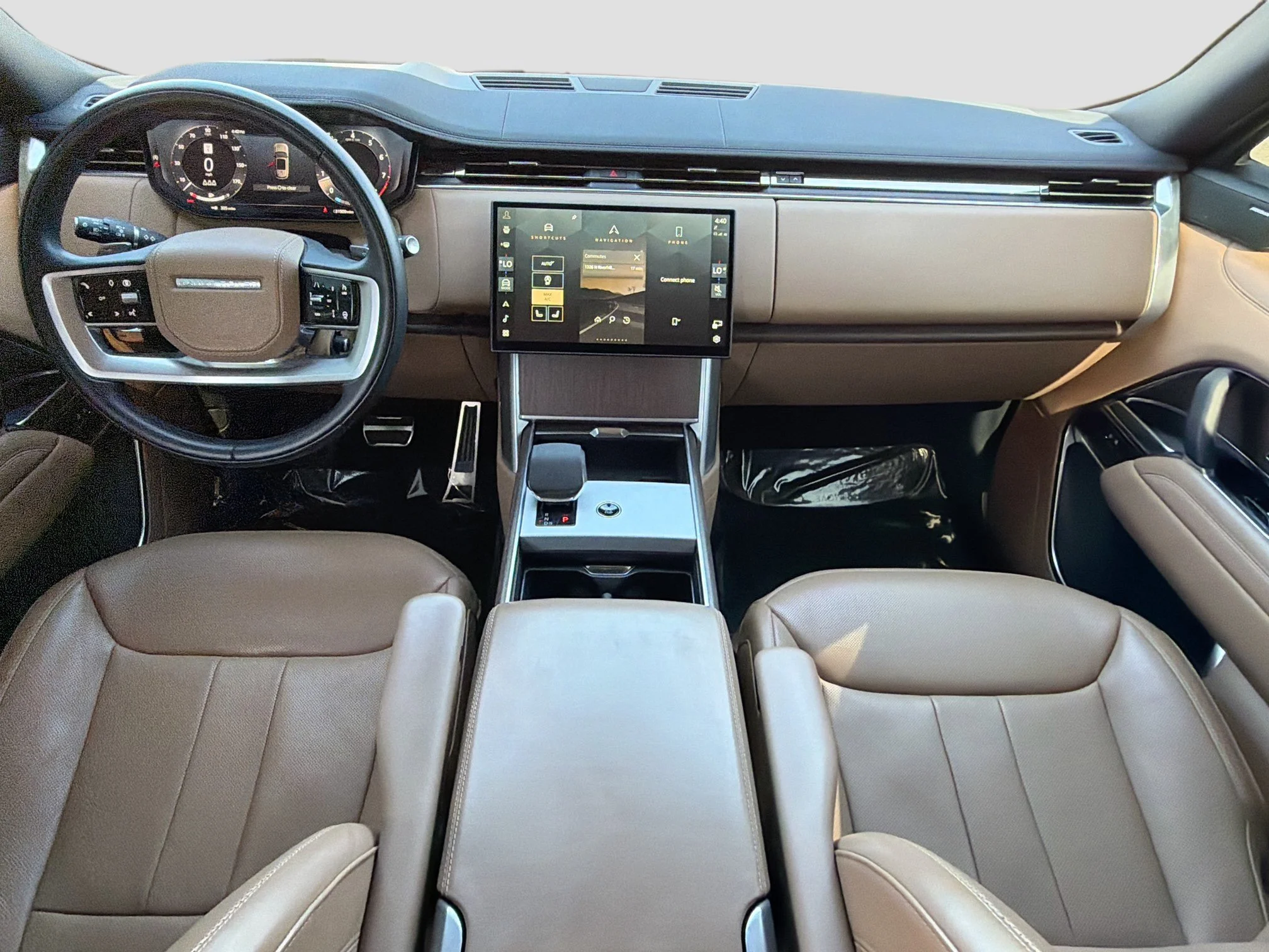 Used 2024 Sunset Gold SV Bespoke Ultra Metallic Satin Land Rover SE image 16