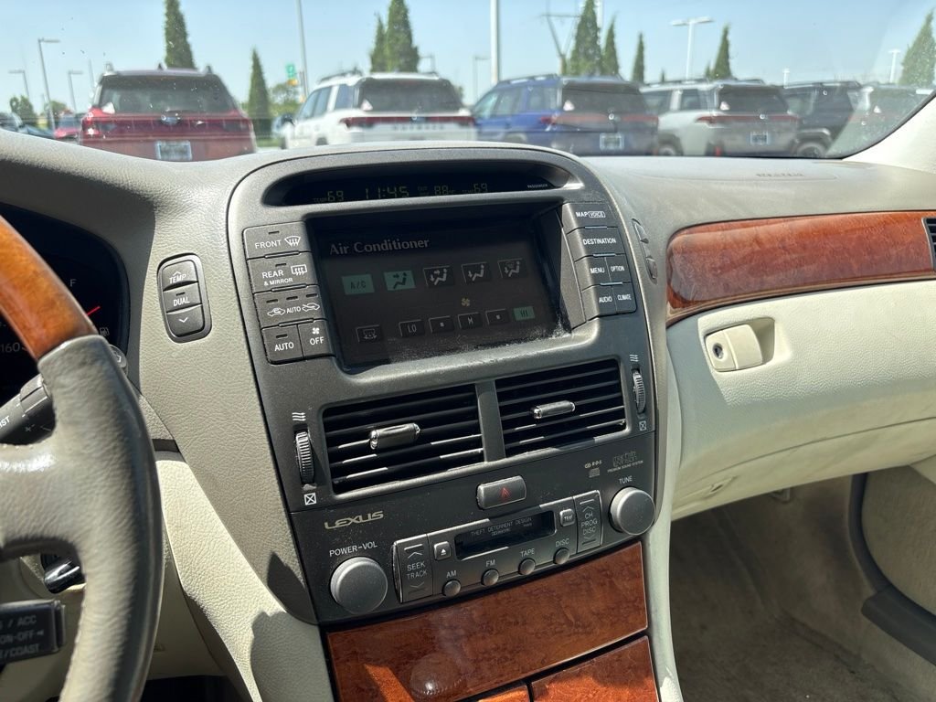 Used 2002 Beige Lexus 430 image 3