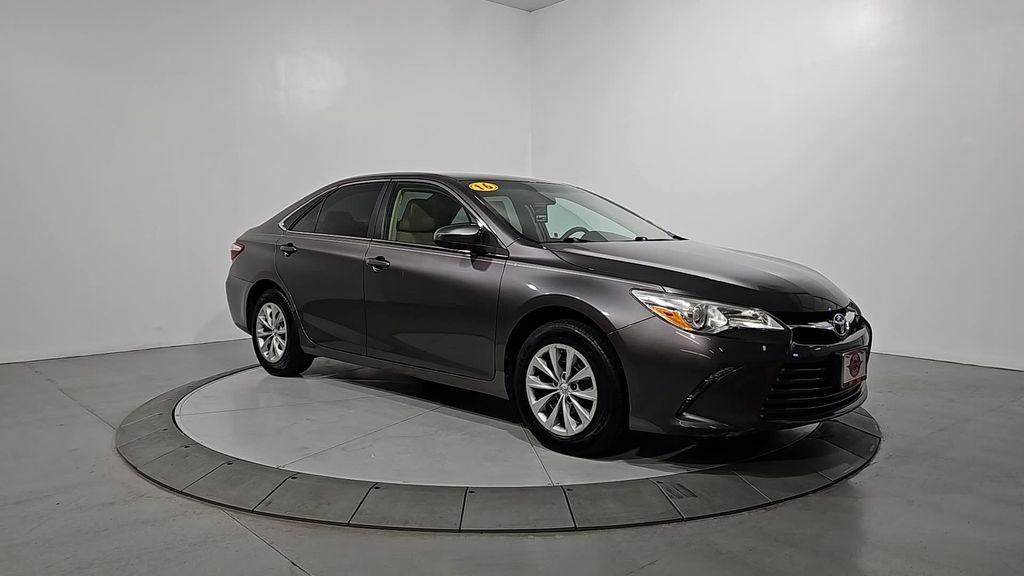 Used 2016 Gray Toyota LE image 8