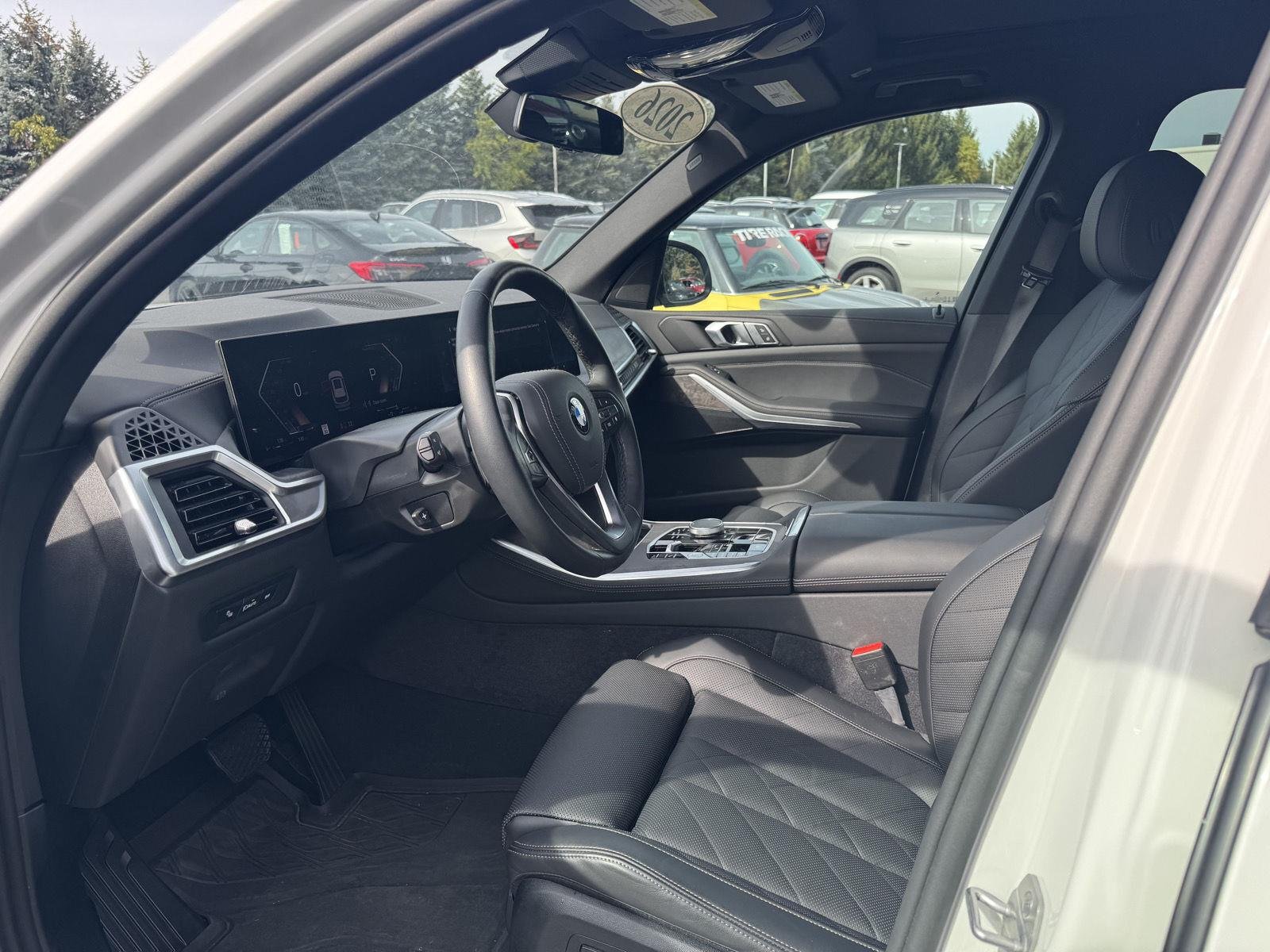 New 2026 Alpine White BMW xDrive40i image 9