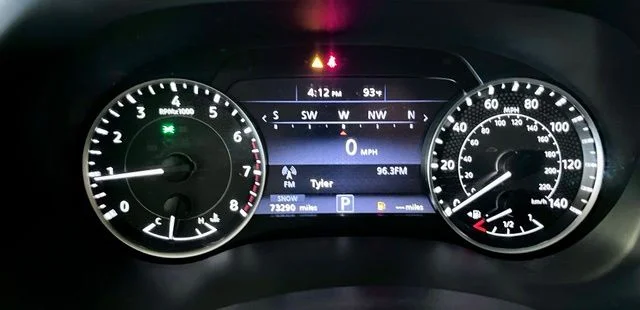 Used 2022 Gray Nissan SL image 18