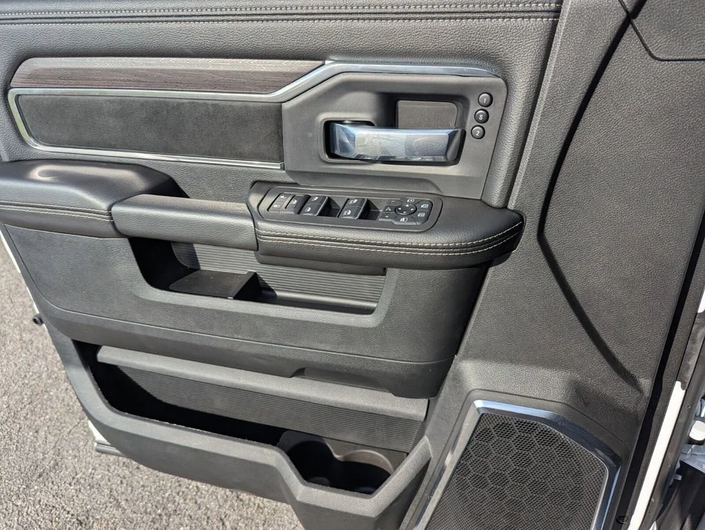 2026 RAM 2500 Laramie - Photo 27