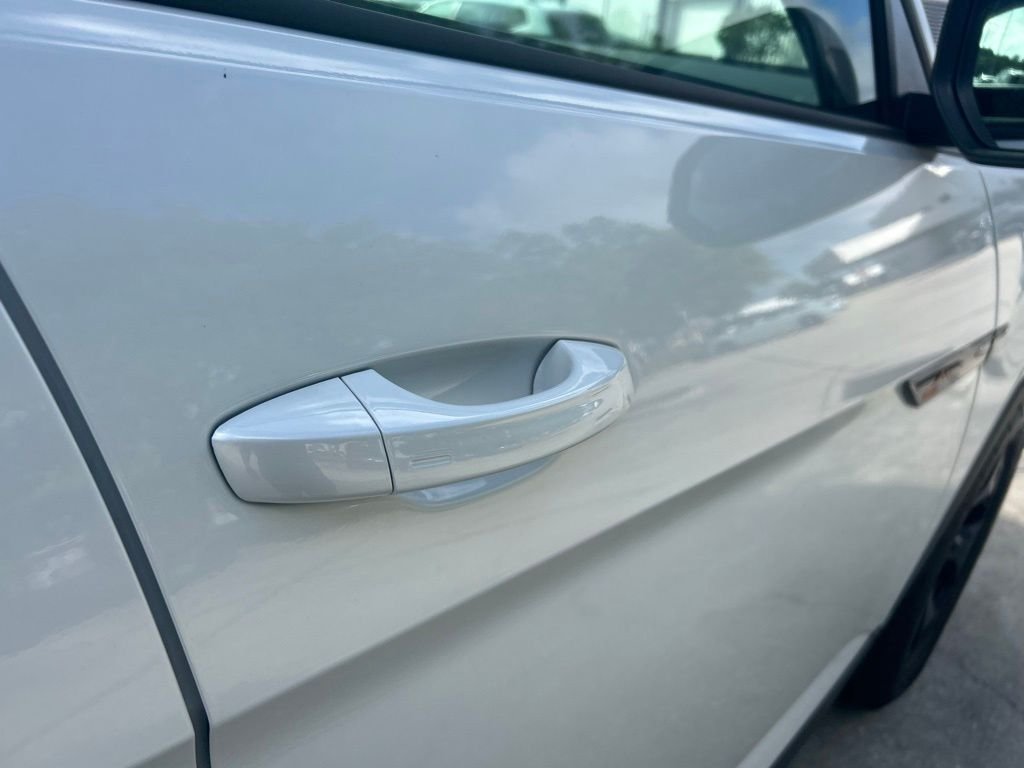 New 2026 White/off-white Volkswagen Peak Edition image 34