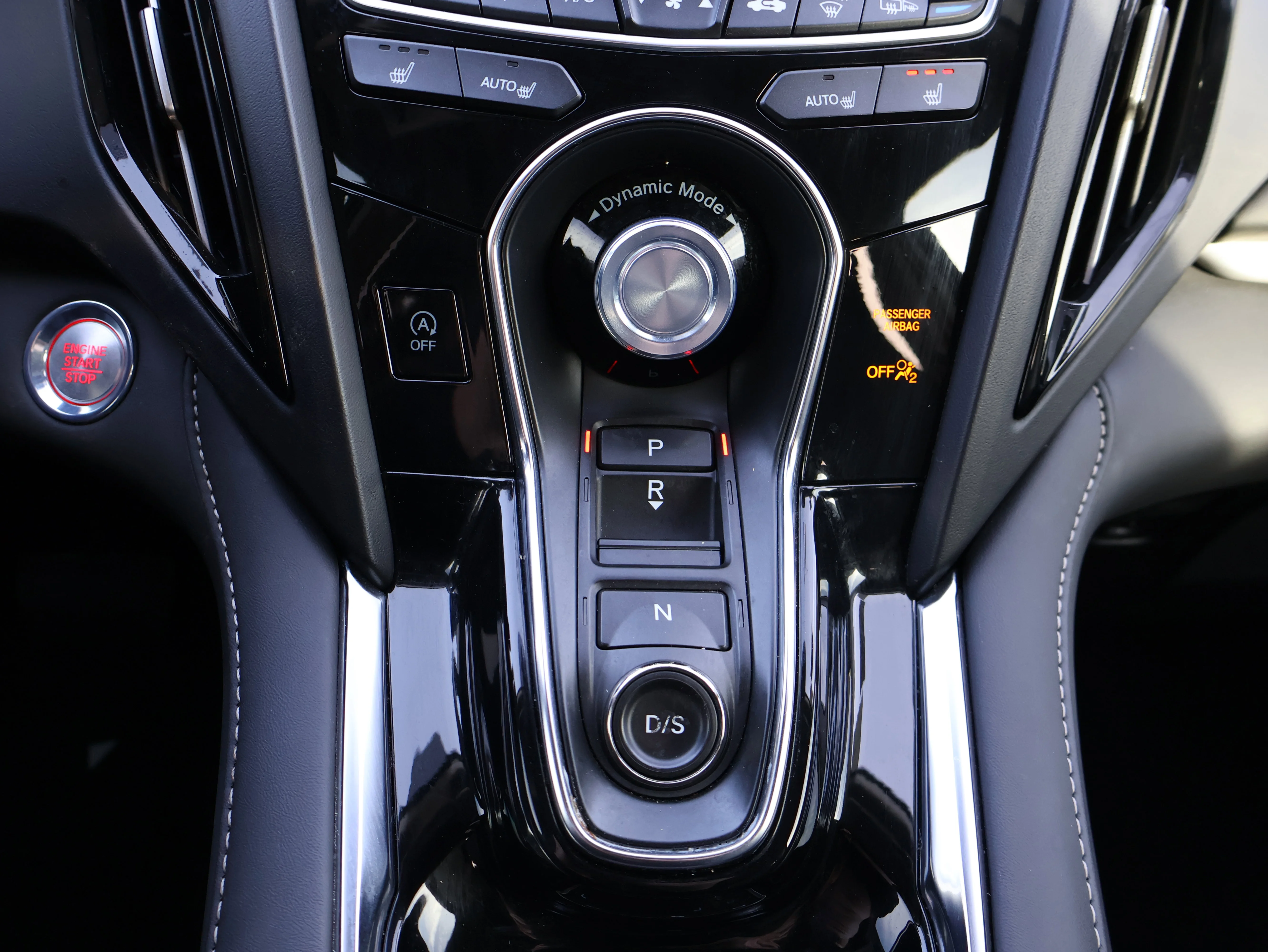 Used 2024 Liquid Carbon Metallic Acura w/Technology Package image 27