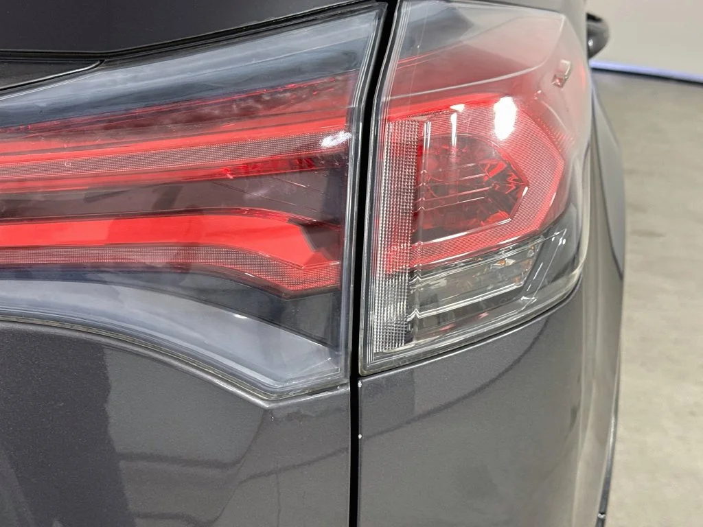 Used 2017 Gray Toyota XLE image 30