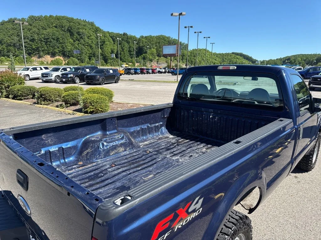 Used 2010 Blue Ford XL image 15