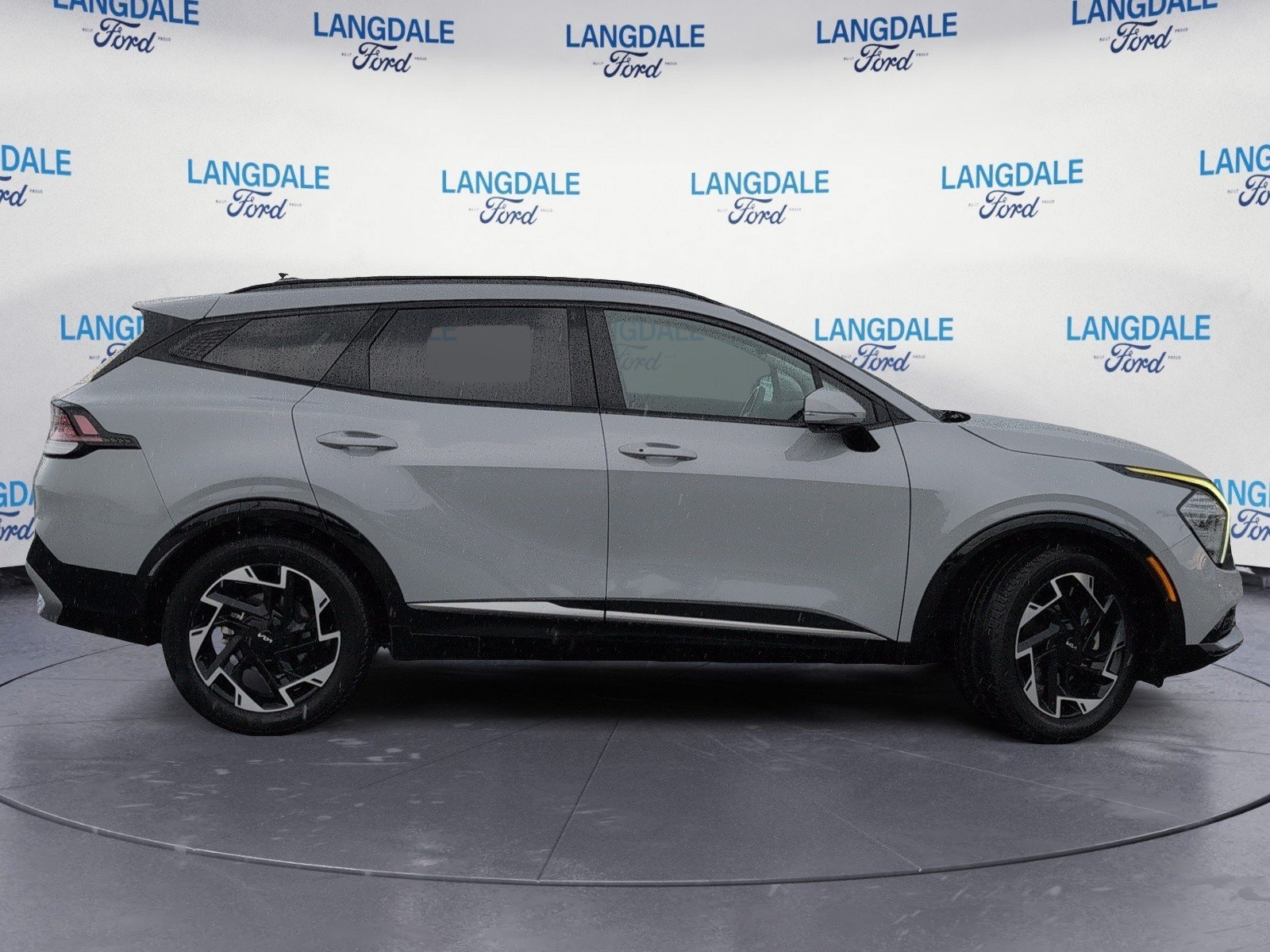 Used 2025 Wolf Gray Kia SX-Prestige image 3