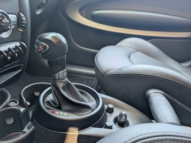 Used 2014 Red MINI Paceman image 19