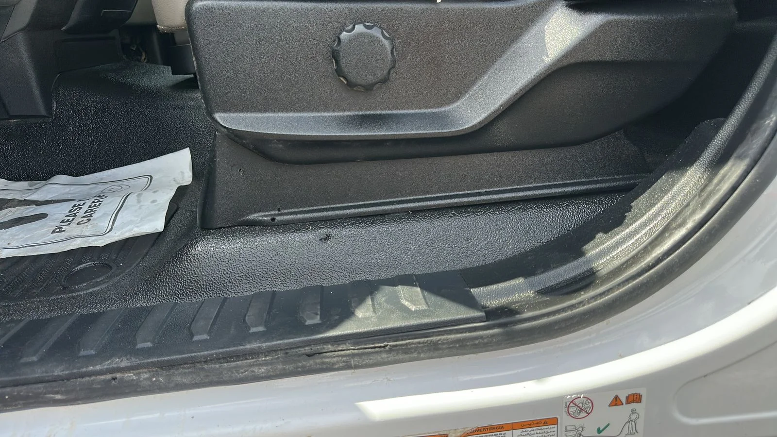 Used 2019 White Ford XL image 10