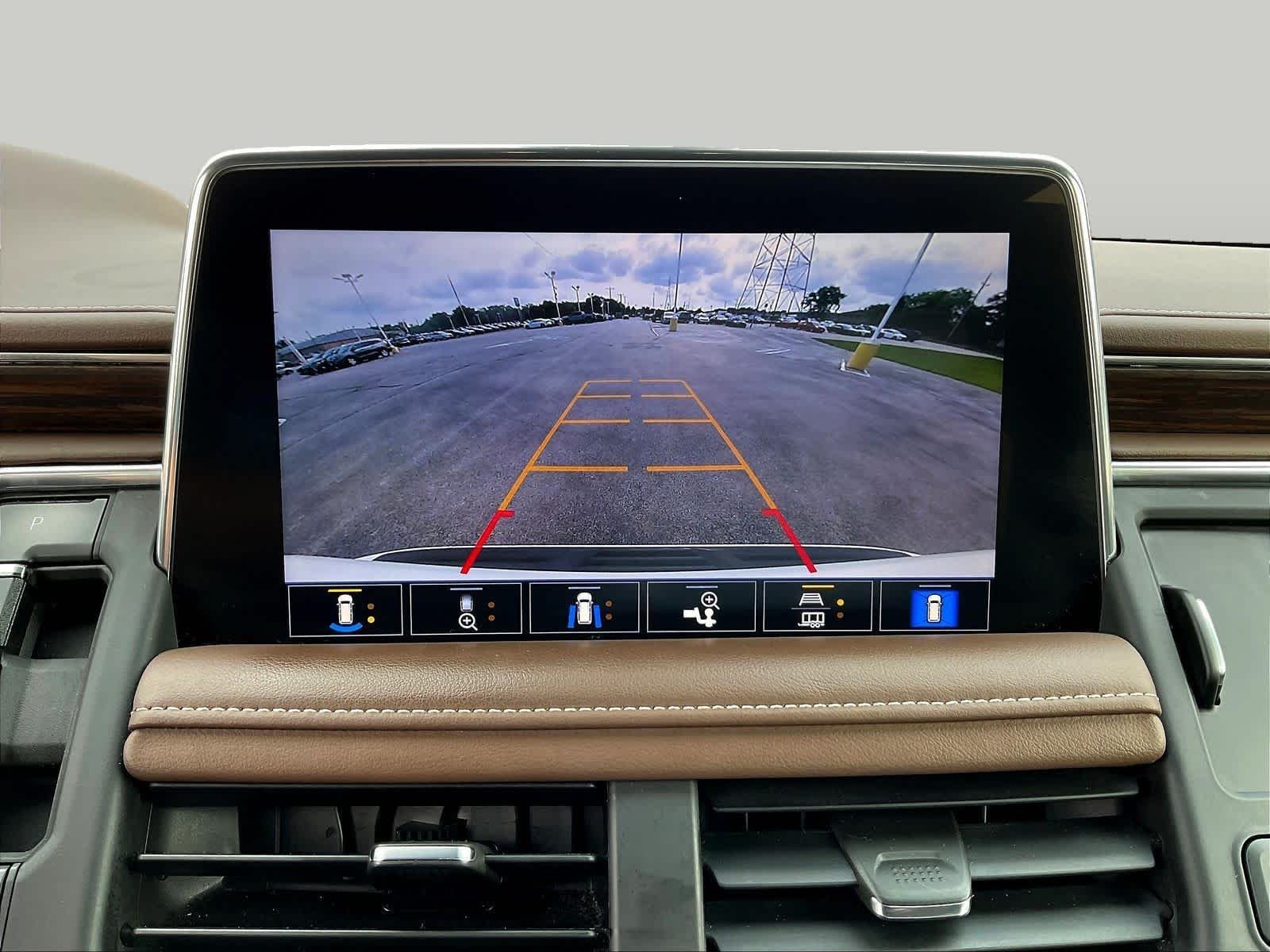 2021 Chevrolet Suburban High Country - Photo 17