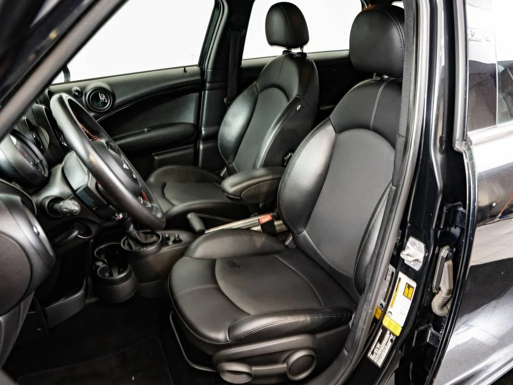Used 2016 Absolute Black Metallic MINI  image 21