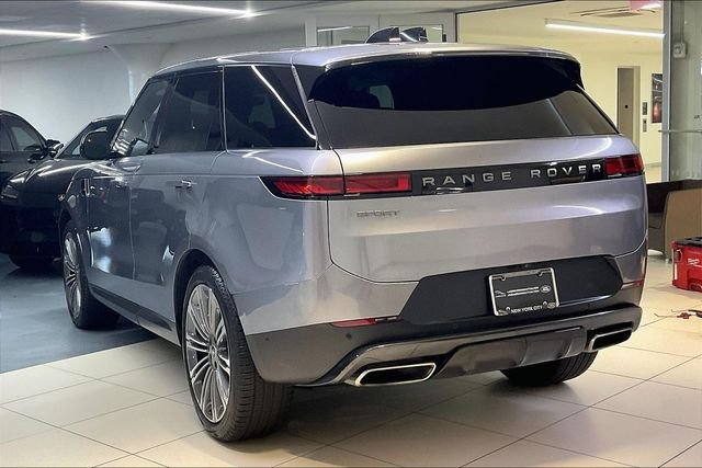 Used 2024 Gray Land Rover SE image 16