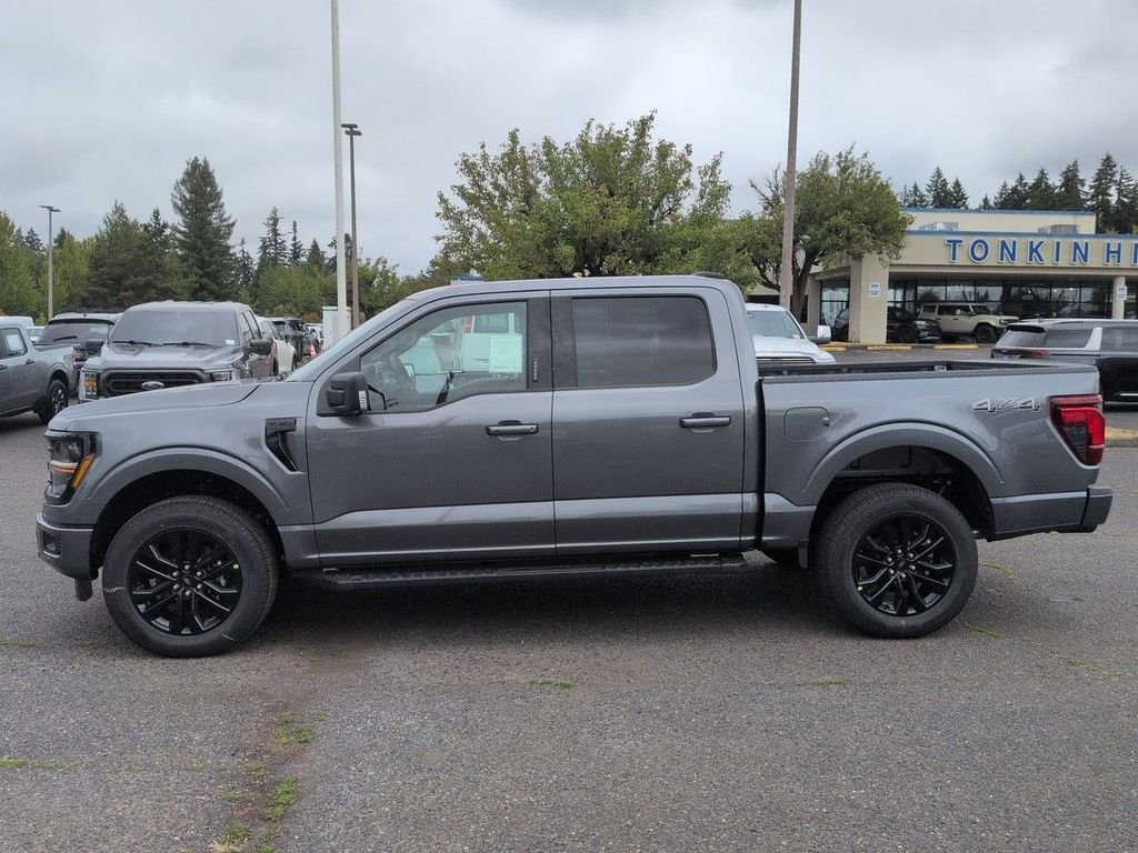 New 2026 Carbonized Gray Metallic Ford XLT image 35