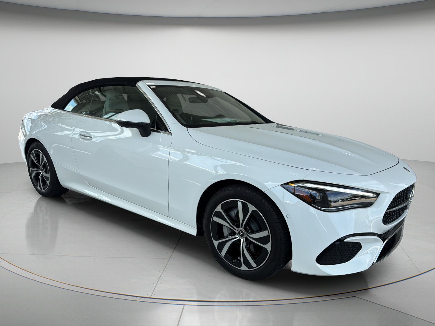 Certified Used 2026 Polar White Mercedes-Benz CLE 300 image 9
