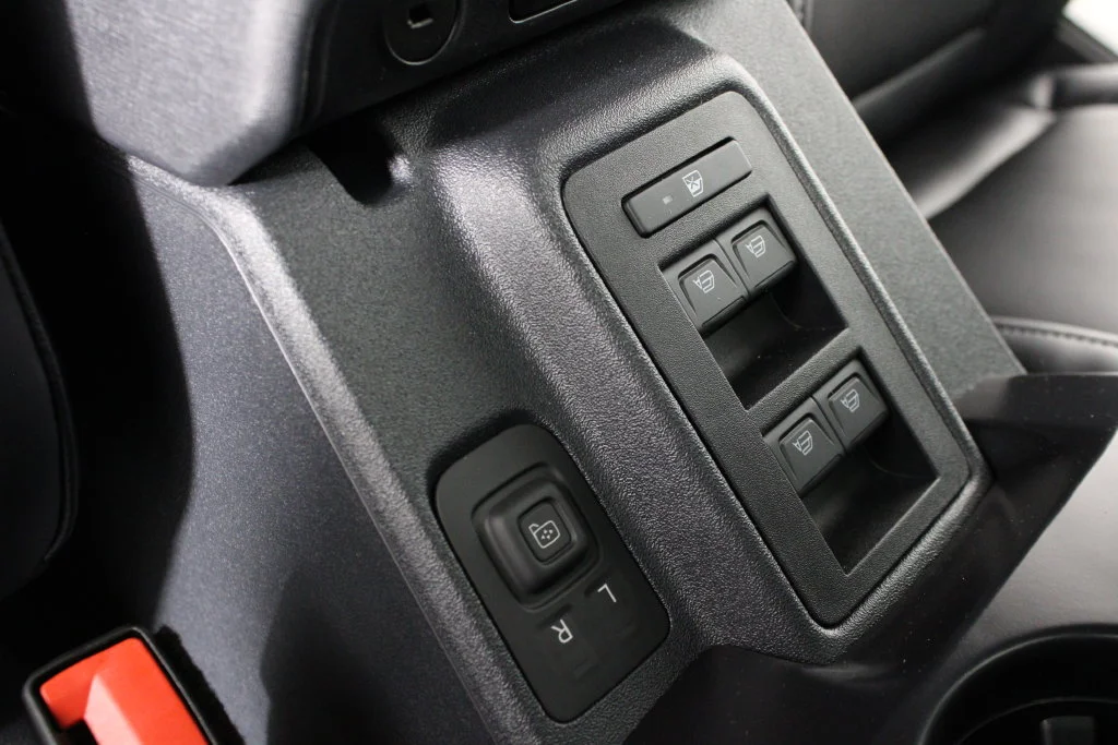 New 2026 Avalanche Gray Ford Outer Banks image 19