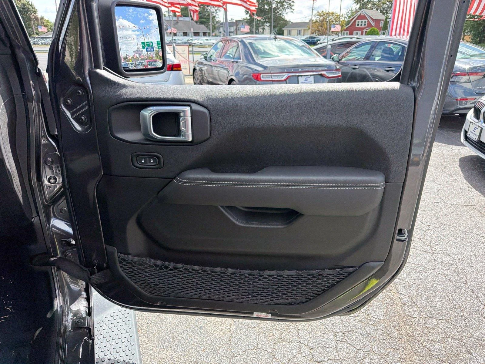 2022 Jeep Wrangler Unlimited Sahara - Photo 17