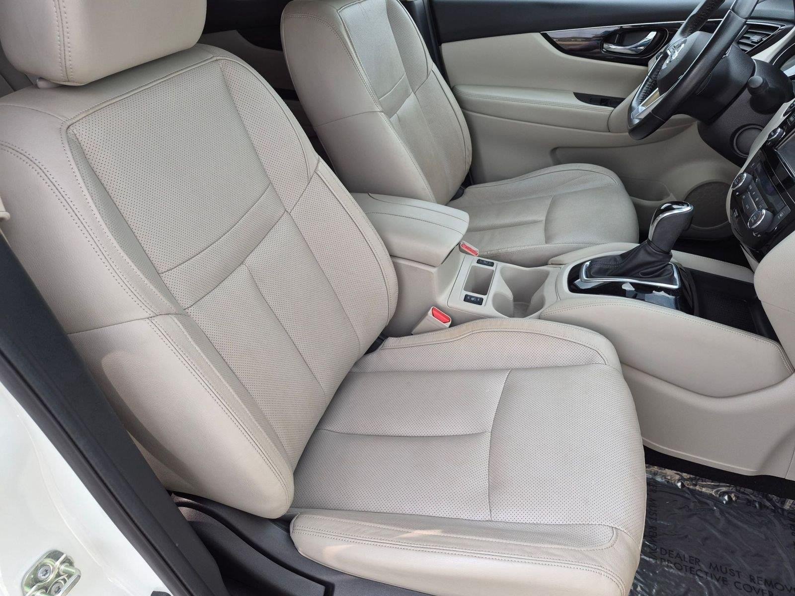 Used 2018 Pearl White Nissan SL image 21