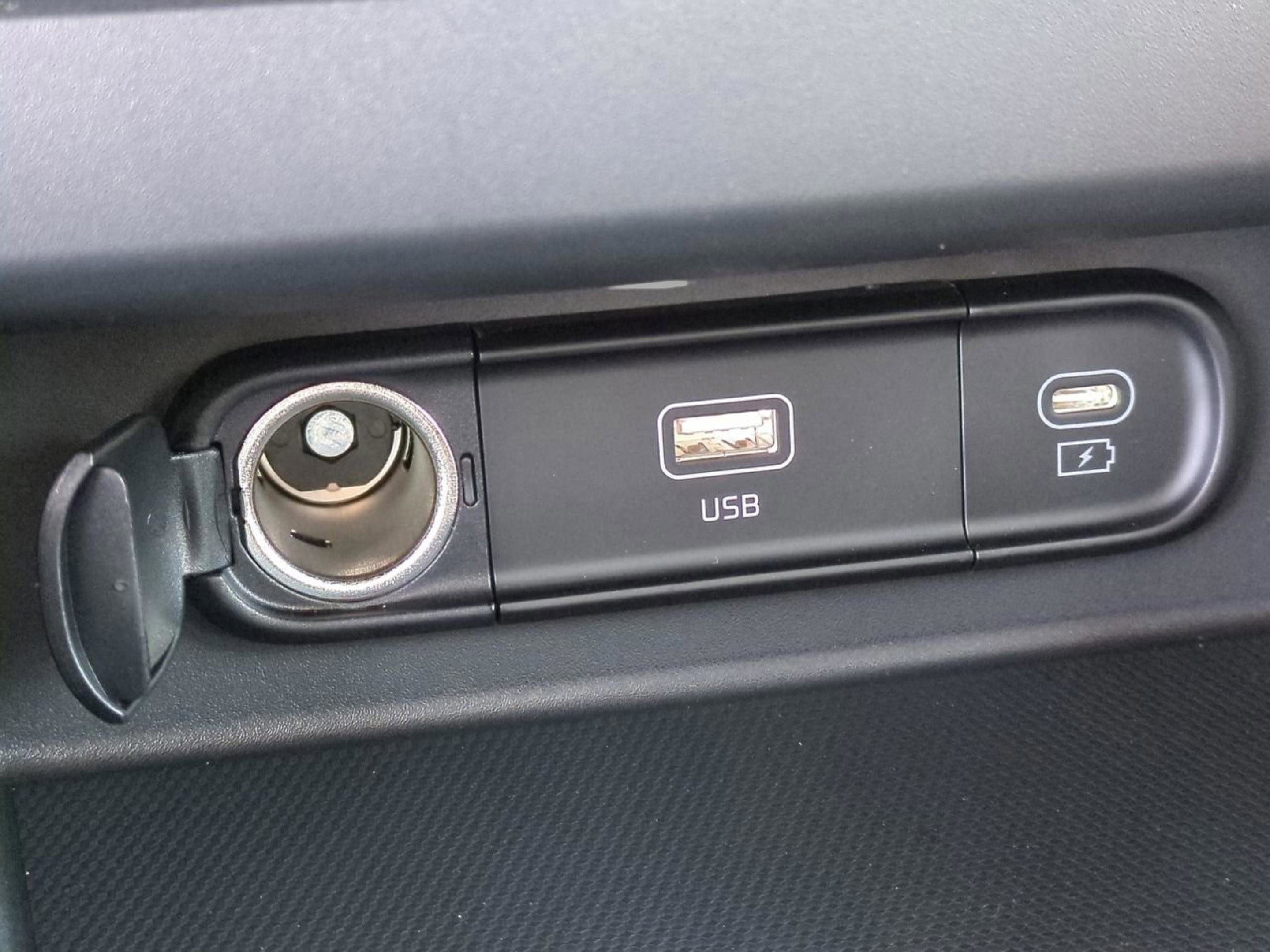 New 2026 Fusion Black Kia EX image 30