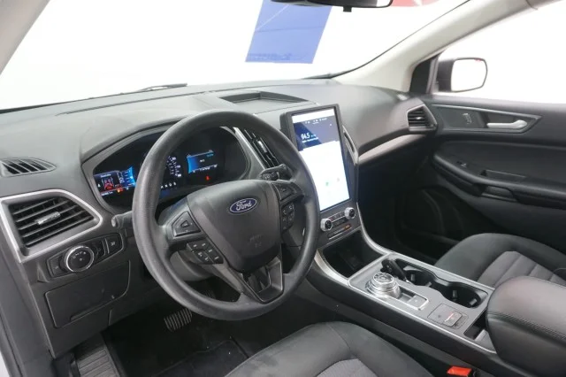 Used 2023 WHITE Ford SE image 16