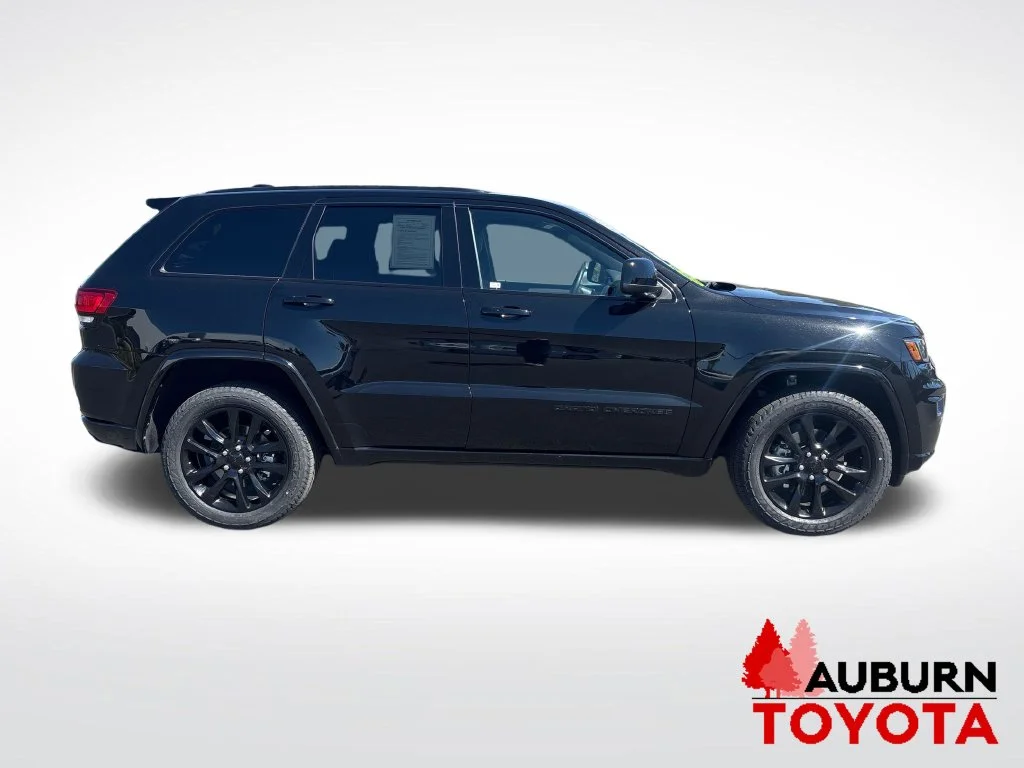 Used 2021 Black Jeep Laredo X image 4