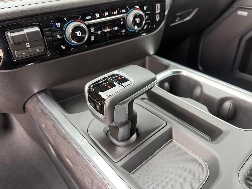 Used 2026 Polar White Tricoat Chevrolet LTZ image 43