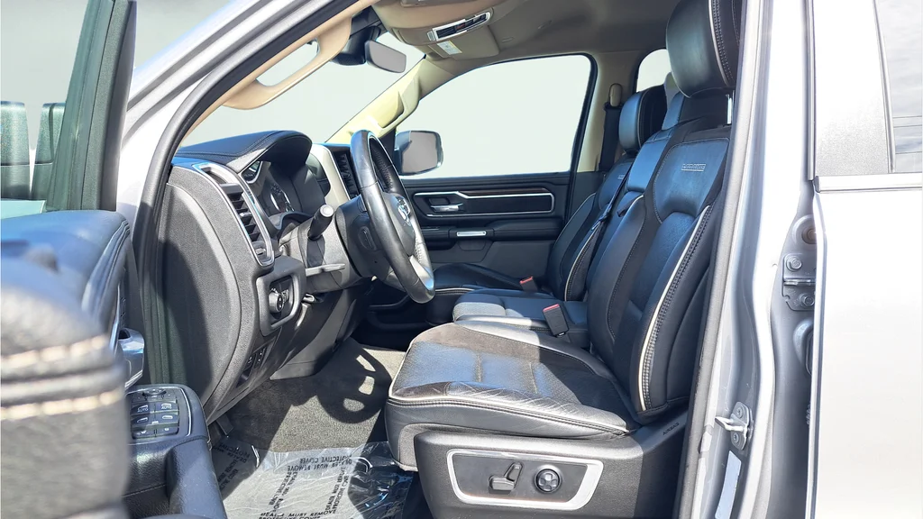 Used 2021 Silver Ram Laramie image 10