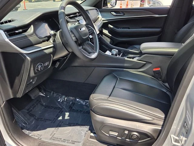Used 2025 Silver Jeep Limited image 16