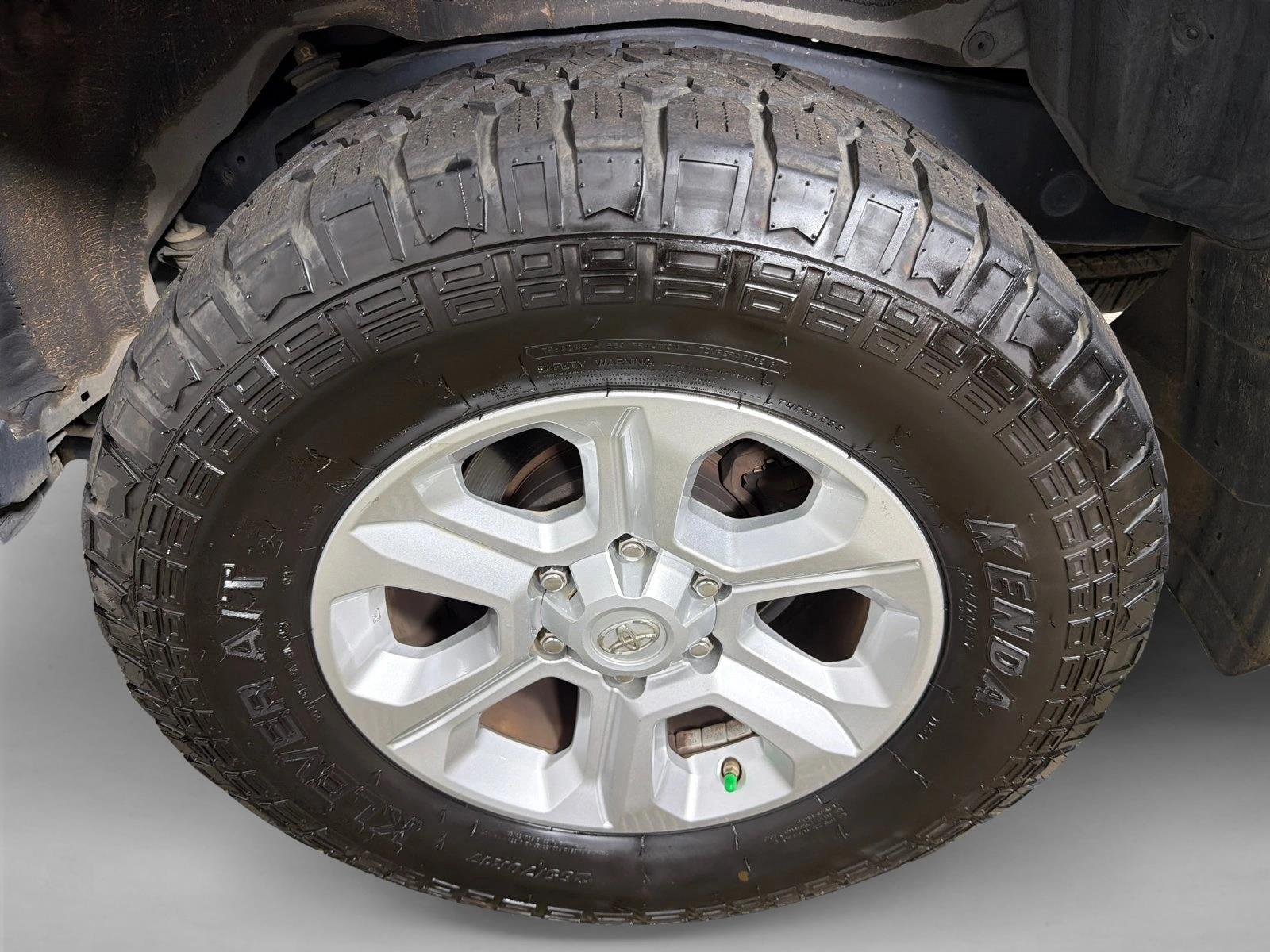 Used 2018 Magnetic Gray Metallic Toyota SR5 image 19