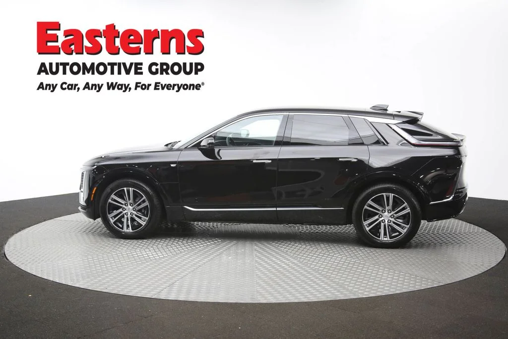 Used 2025 Black Cadillac Luxury image 62