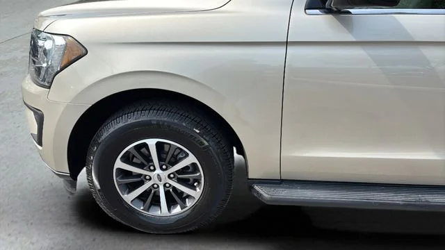 Used 2018 Gold Ford XLT image 35