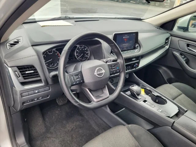 Used 2025 Silver Nissan SV image 10