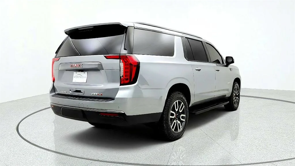 Used 2024 Sterling Metallic GMC 4WD 4dr AT4 image 5