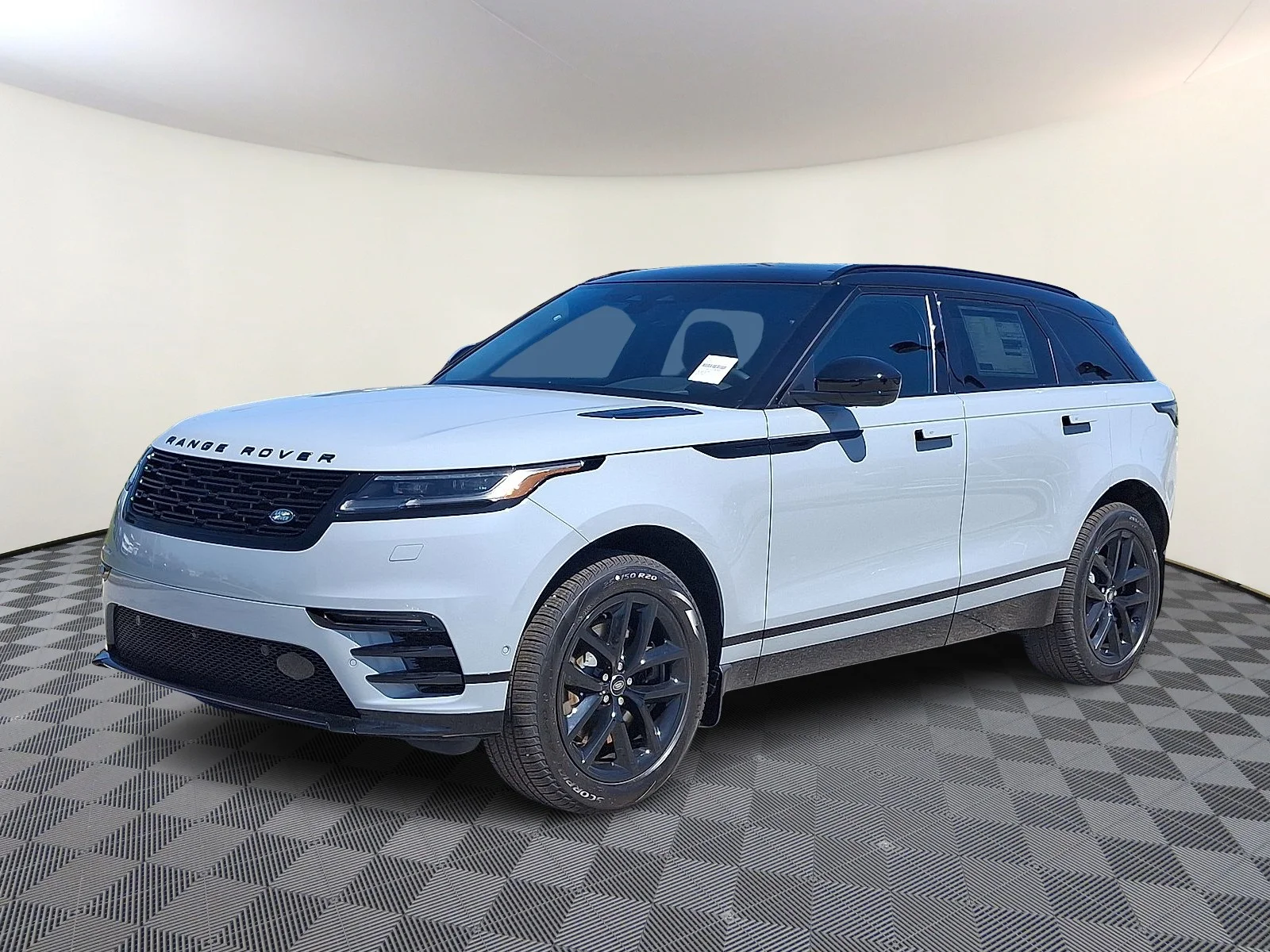2026 Land Rover Range Rover Velar P250 Dynamic SE's photo