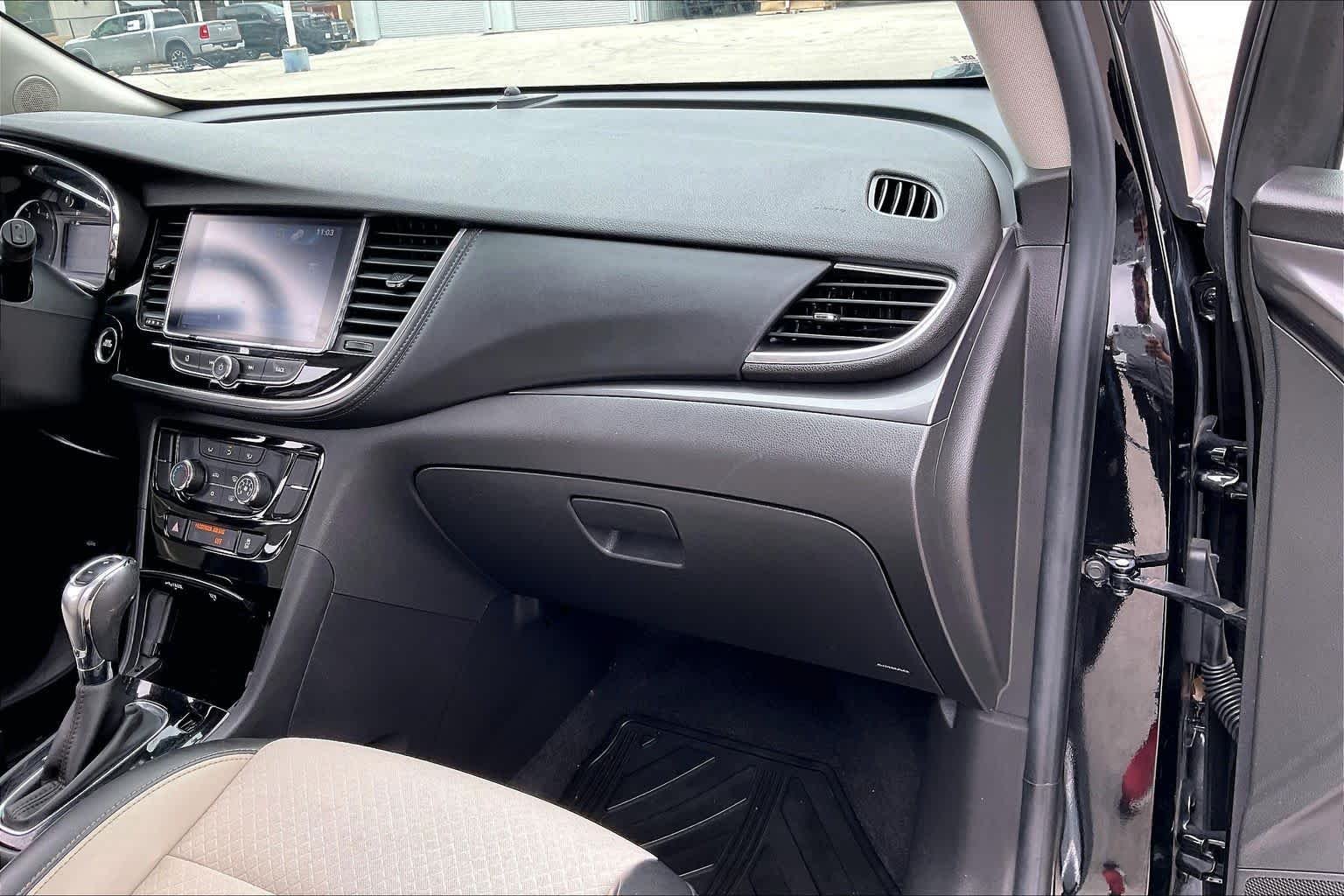 Used 2020 Ebony Twilight Metallic Buick Preferred image 17