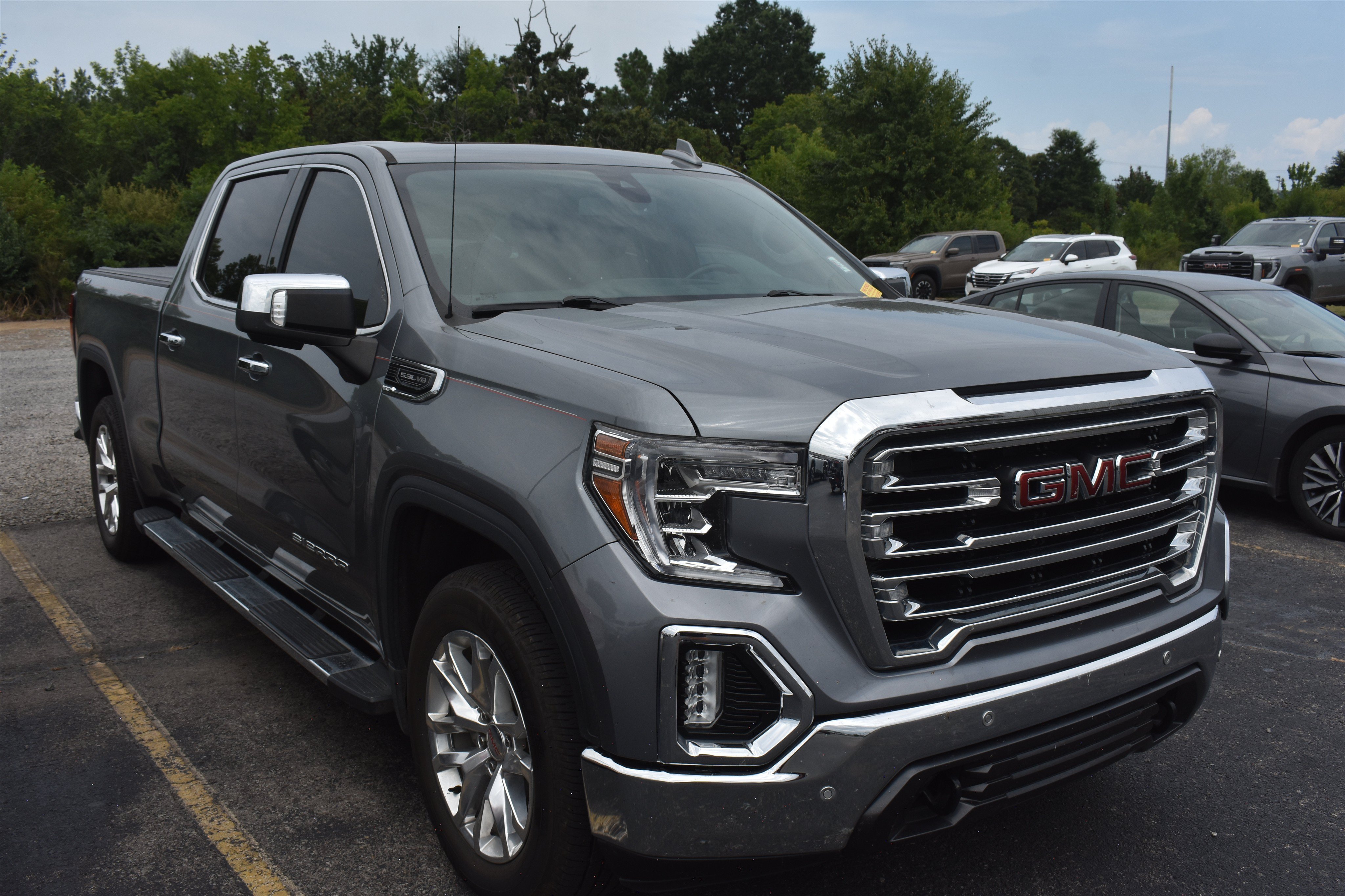 Used 2020 Satin Steel Metallic GMC SLT image 3