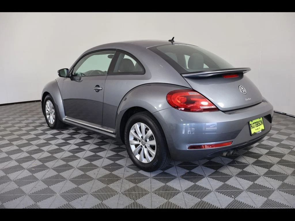 Used 2019 Gray Volkswagen 2.0T S image 4