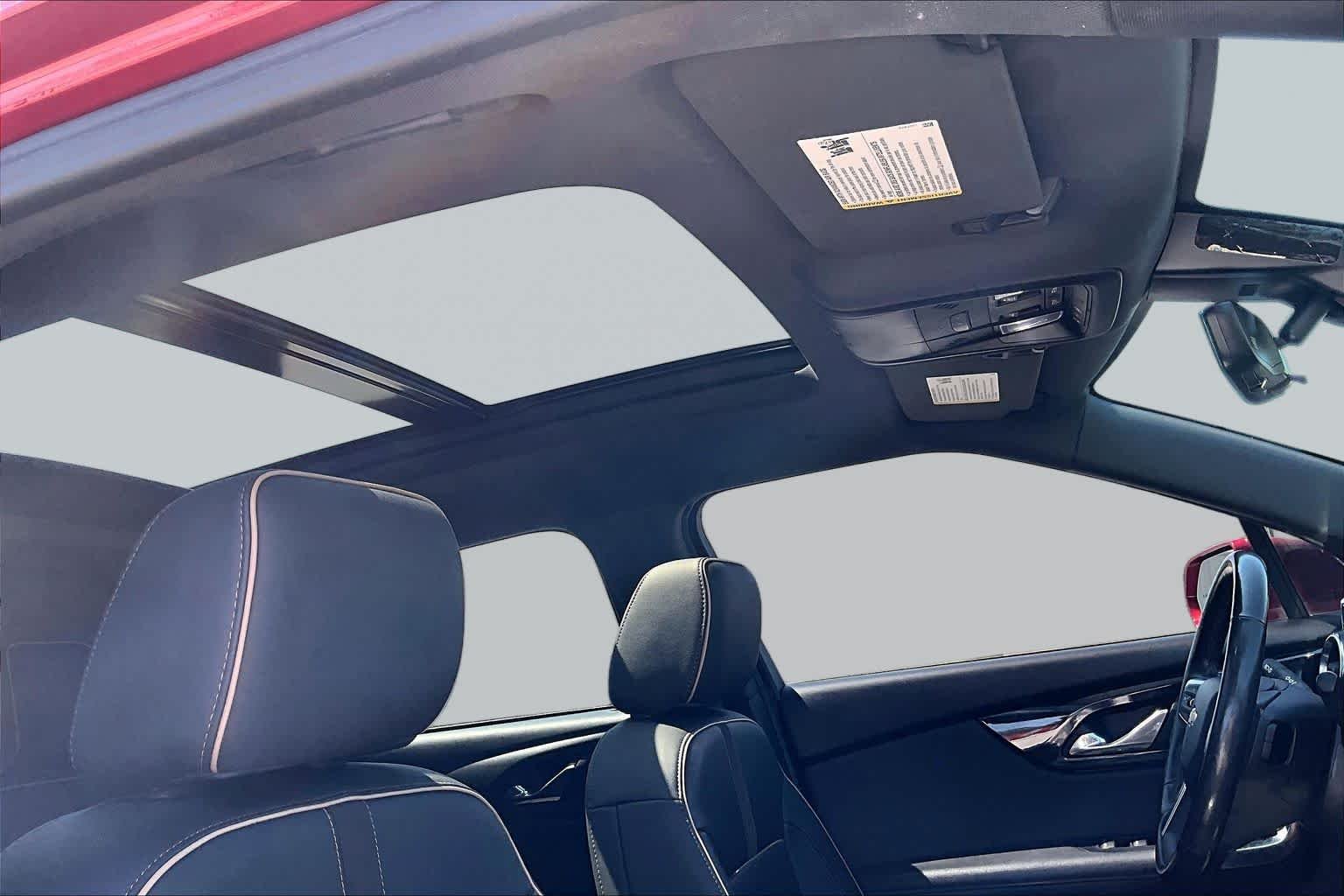Used 2019 Cajun Red Tintcoat Chevrolet Premier image 14
