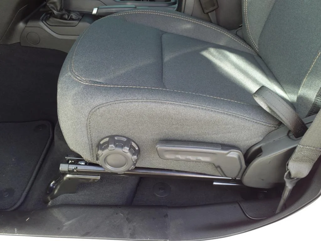 Used 2025 Bright White Clearcoat Jeep Sport S image 7