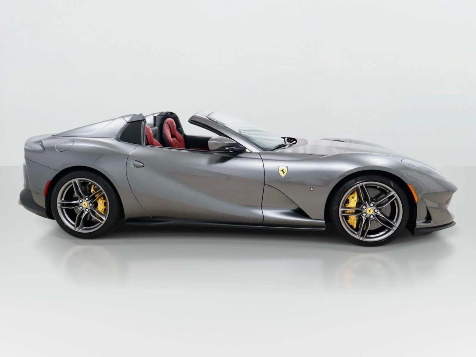 Certified Used 2018 Nero Ferrari  image 47