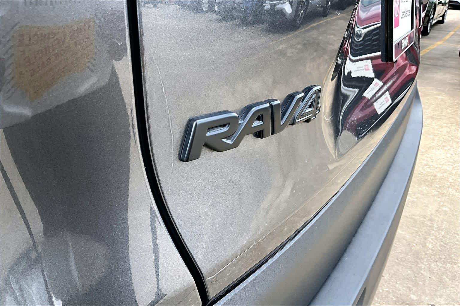 Used 2025 Magnetic Gray Metallic Toyota Hybrid XLE image 61