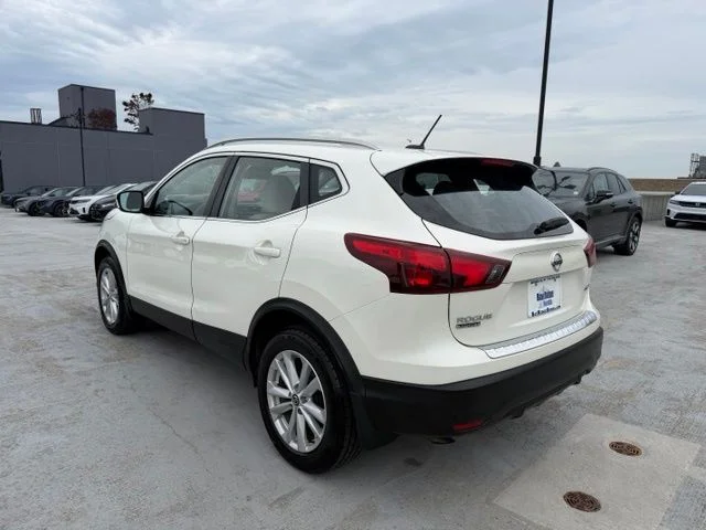 Used 2019 White Nissan SV image 5
