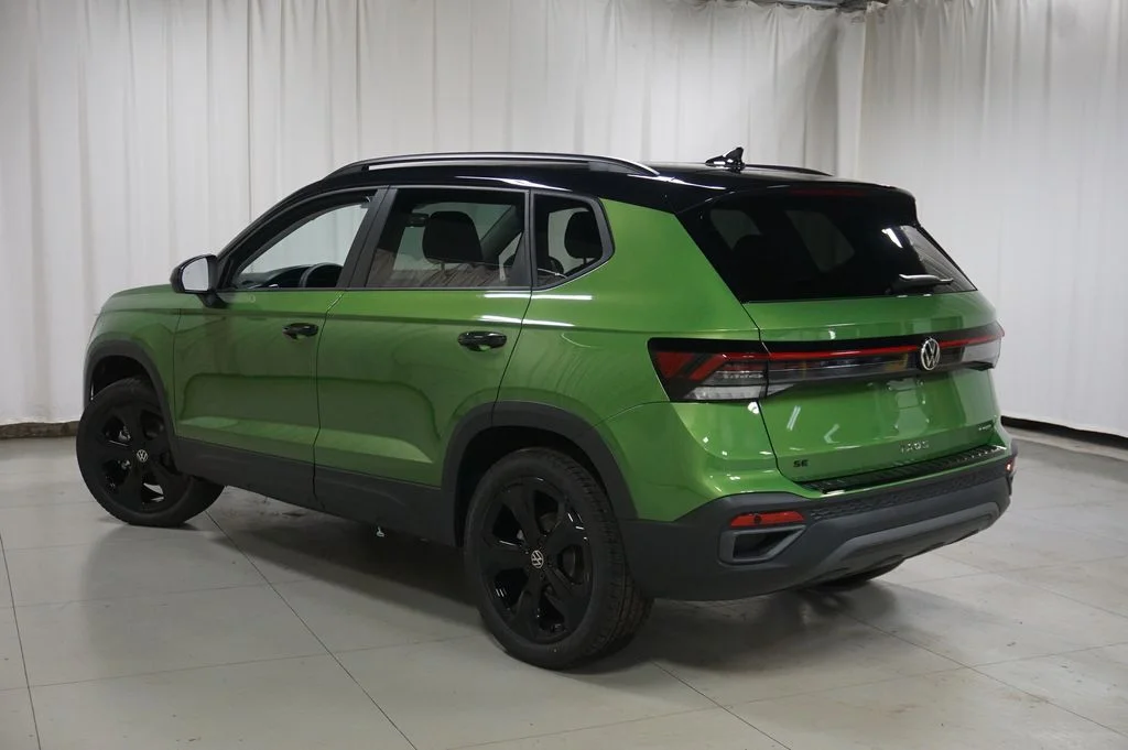 New 2026 Moss Green Volkswagen 1.5T SE Black image 8