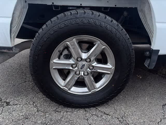 Used 2025 Oxford White Ford XLT image 9