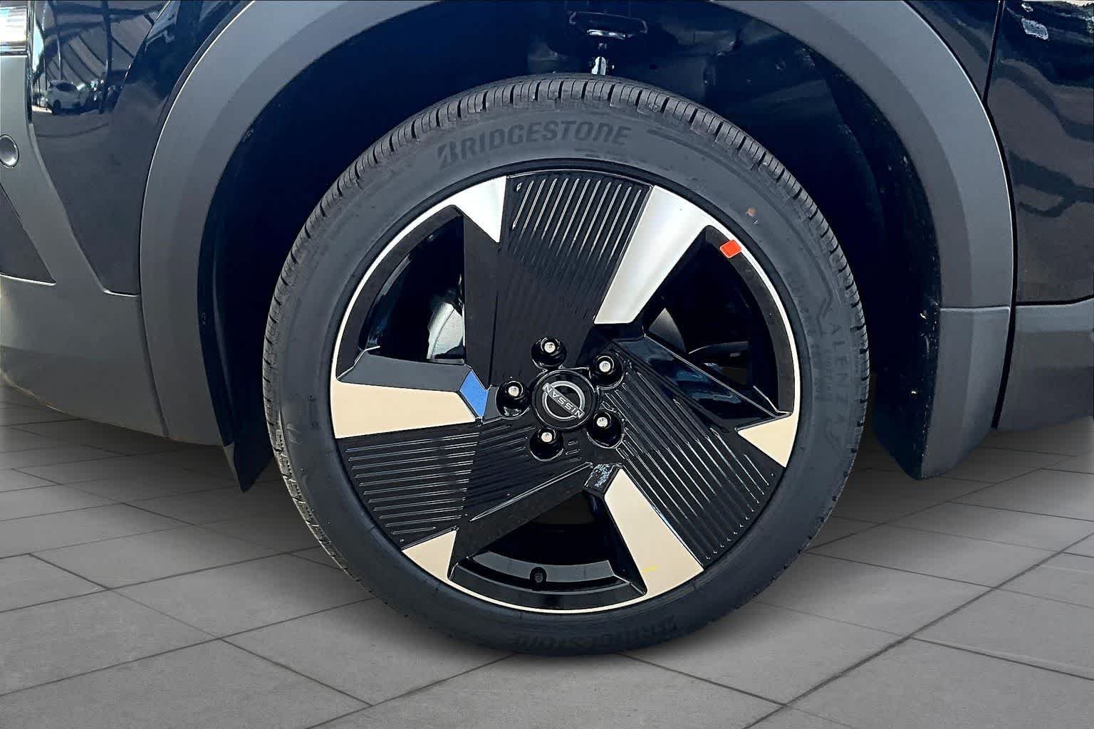 New 2026 Super Black Nissan SR image 9