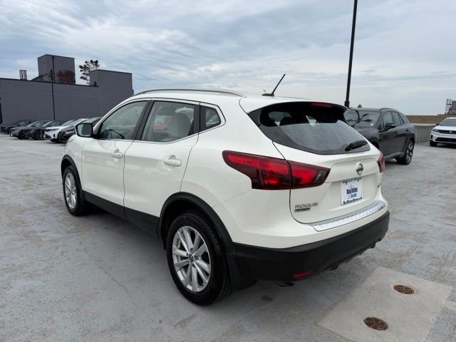 Used 2019 White Nissan SV image 5