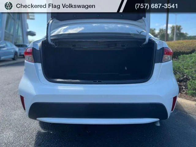 Used 2022 White Toyota LE image 30
