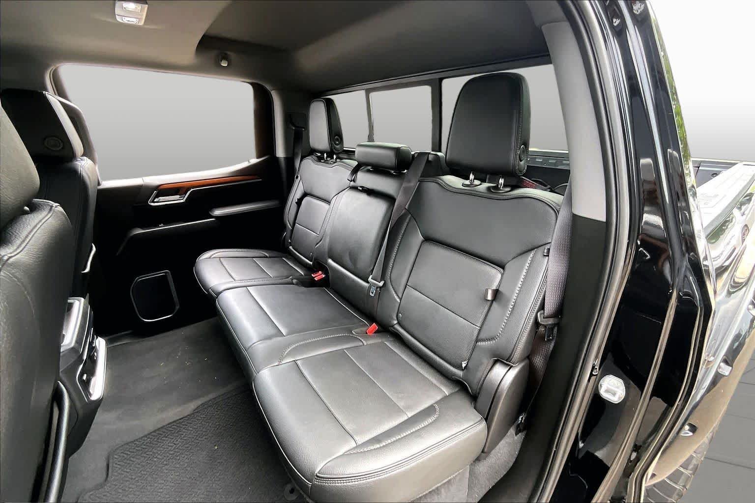 Used 2023 ONYX BLACK GMC Denali image 18