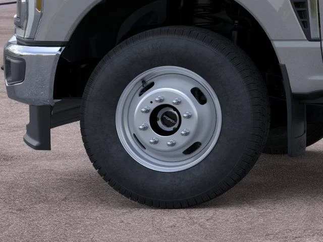 New 2026 Avalanche Ford F-350® XLT image 43