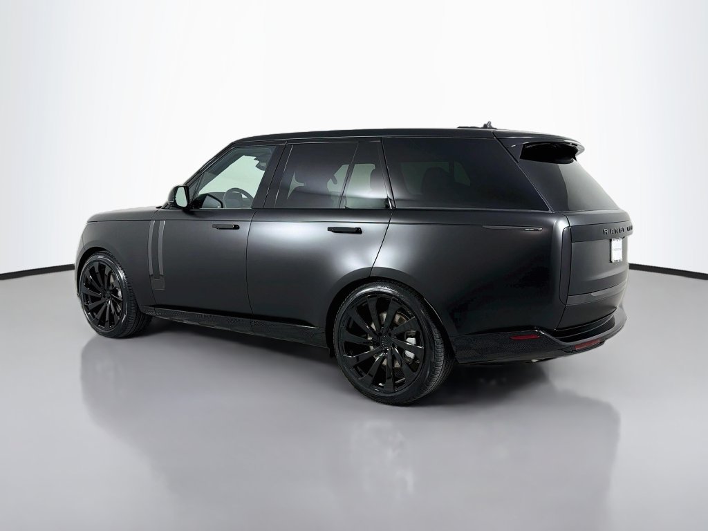 New 2027 Santorini Black Land Rover SE image 7
