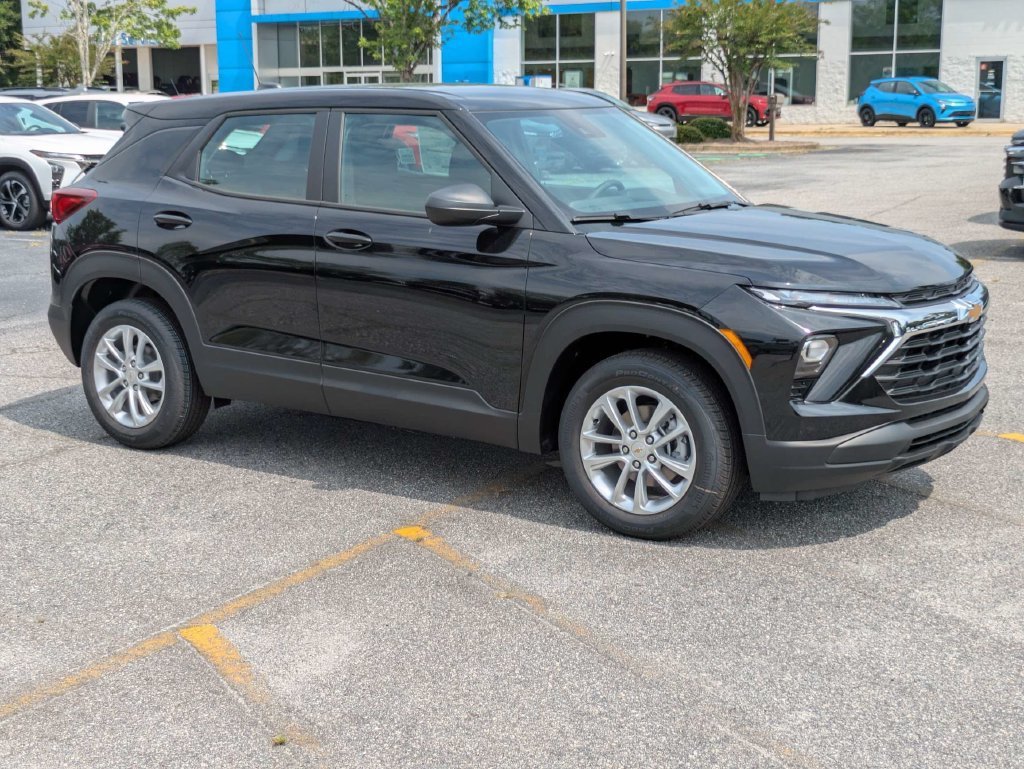 2026 Chevrolet Trailblazer LS - Photo 2